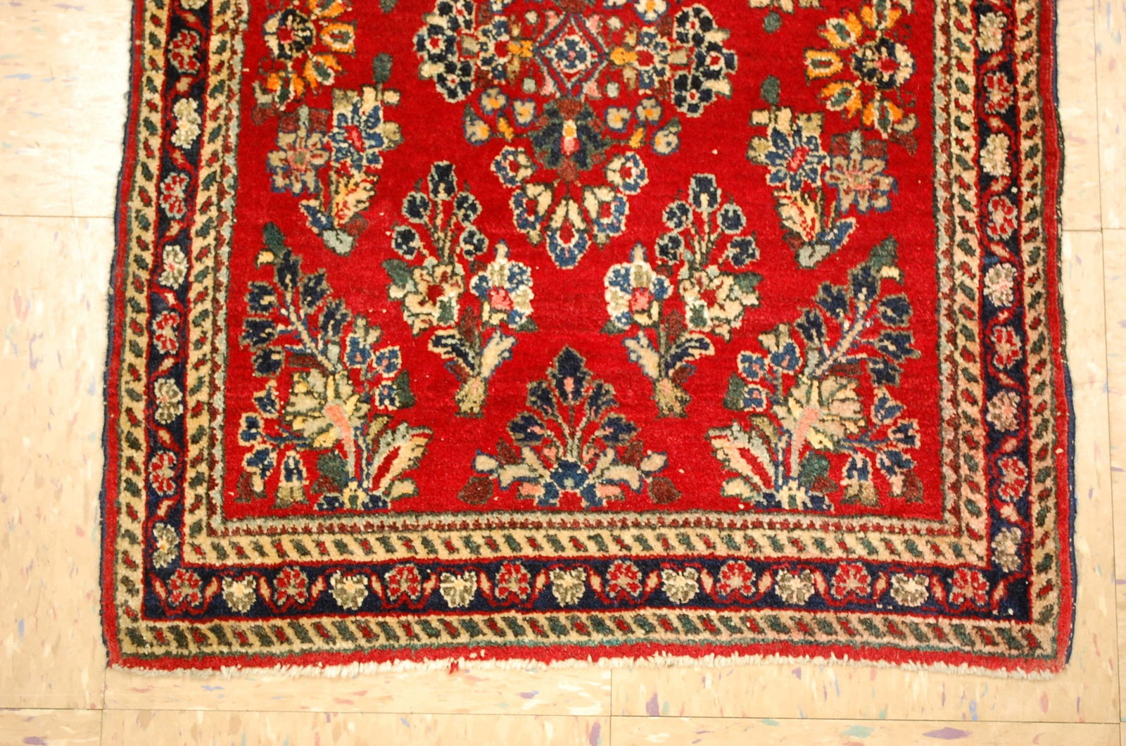 PERSIAN SARUK RUG size is 2' x 2'6" - 2