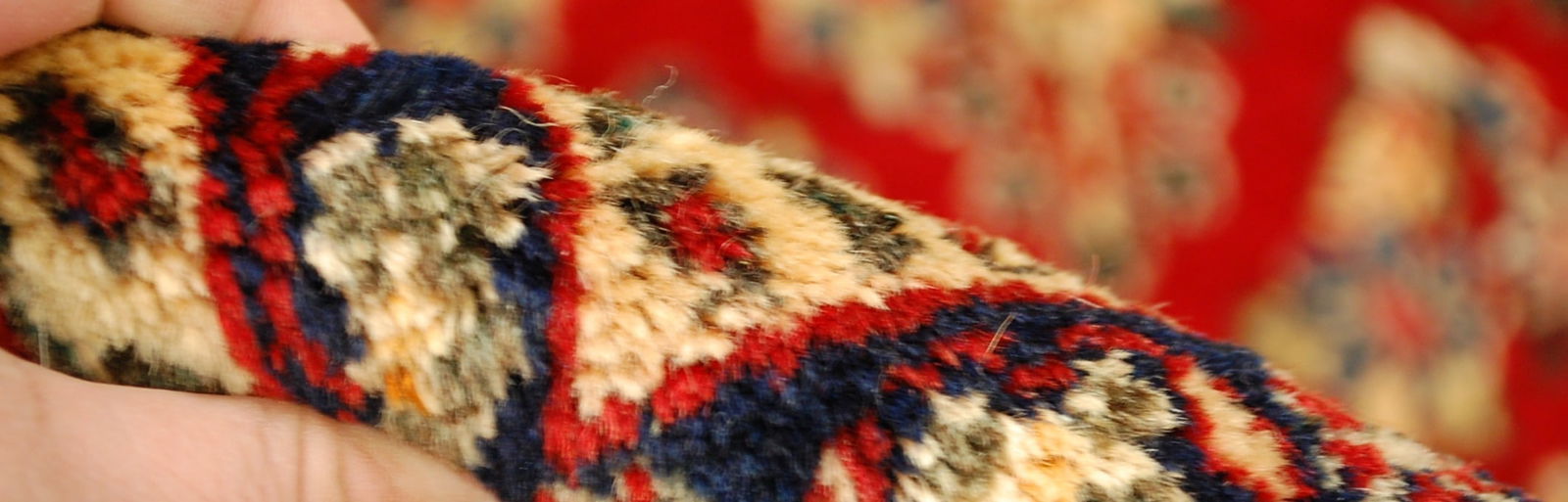 PERSIAN SARUK RUG size is 2' x 2'6" - 5