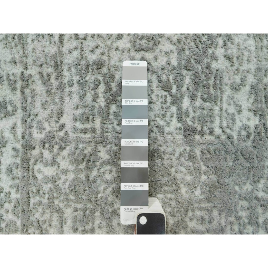 Moorland Gray, Hand Knotted, Soft to Touch, Broken Wool and Silk - 4