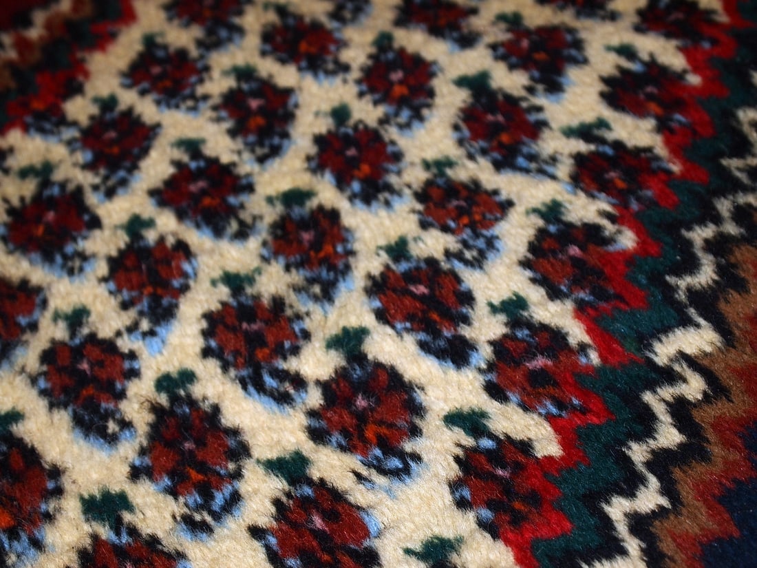 Handmade vintage Persian Hamadan rug 5.7' x 7.9' (175cm x 240cm) 1970s - 9