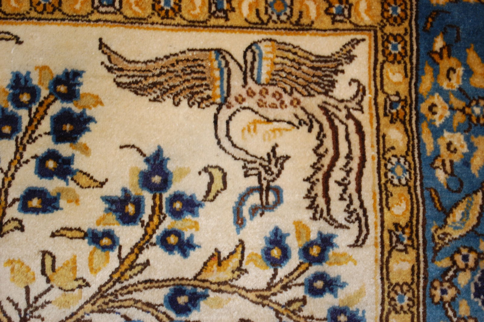 Persian QUME RUG 2'7" x 4'3" - 9