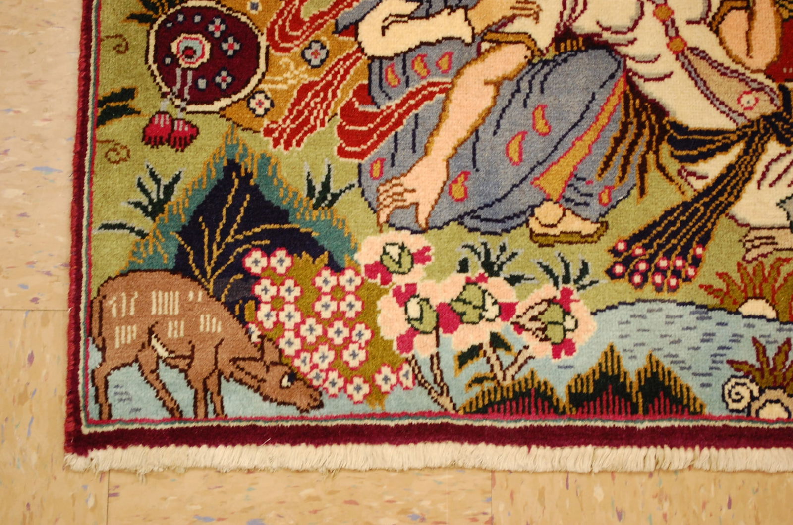 PERSIAN KESHAN RUG 2'3" x 3'2" - 3