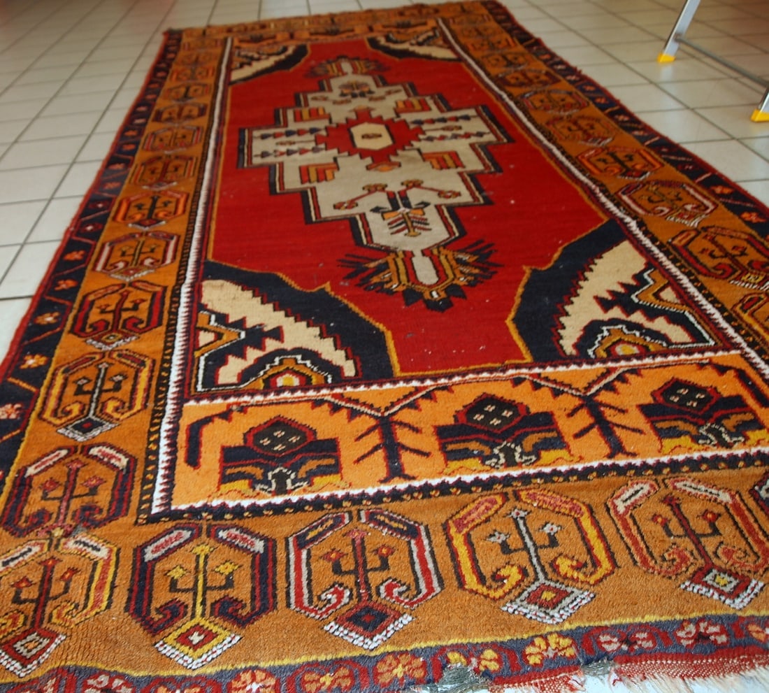 Handmade antique Turkish Anatolian rug 4' x 8.8' (122cm x 269cm) 1920s - 2