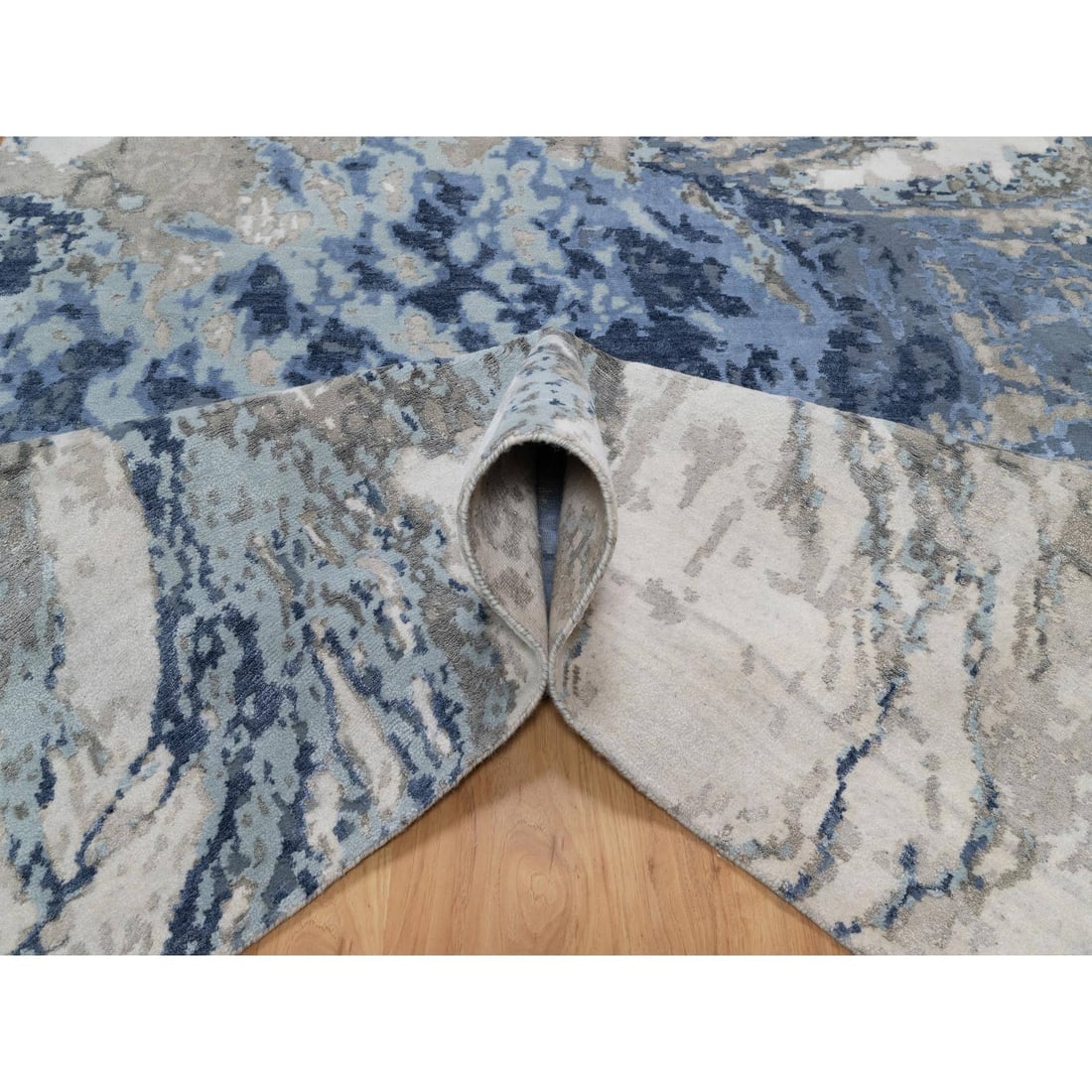 Blue with Ivory Hand Knotted Abstract Design Wool & Silk Oriental Rug - 5