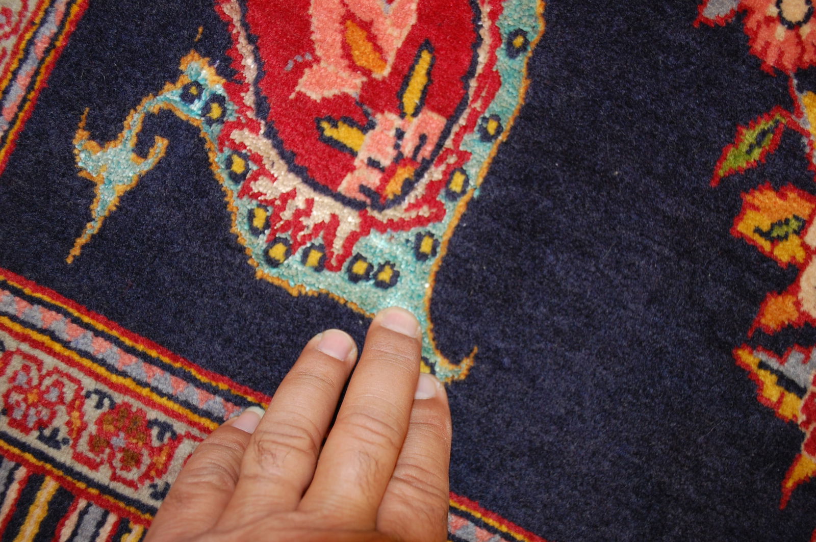 PERSIAN -KASHAN RUG 3'1" x 3'1" - 11