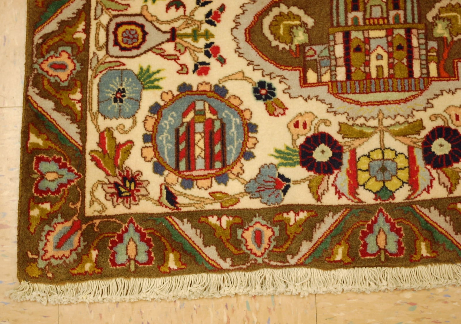 TABRIEZ RUG 2' x 2'10" - 3