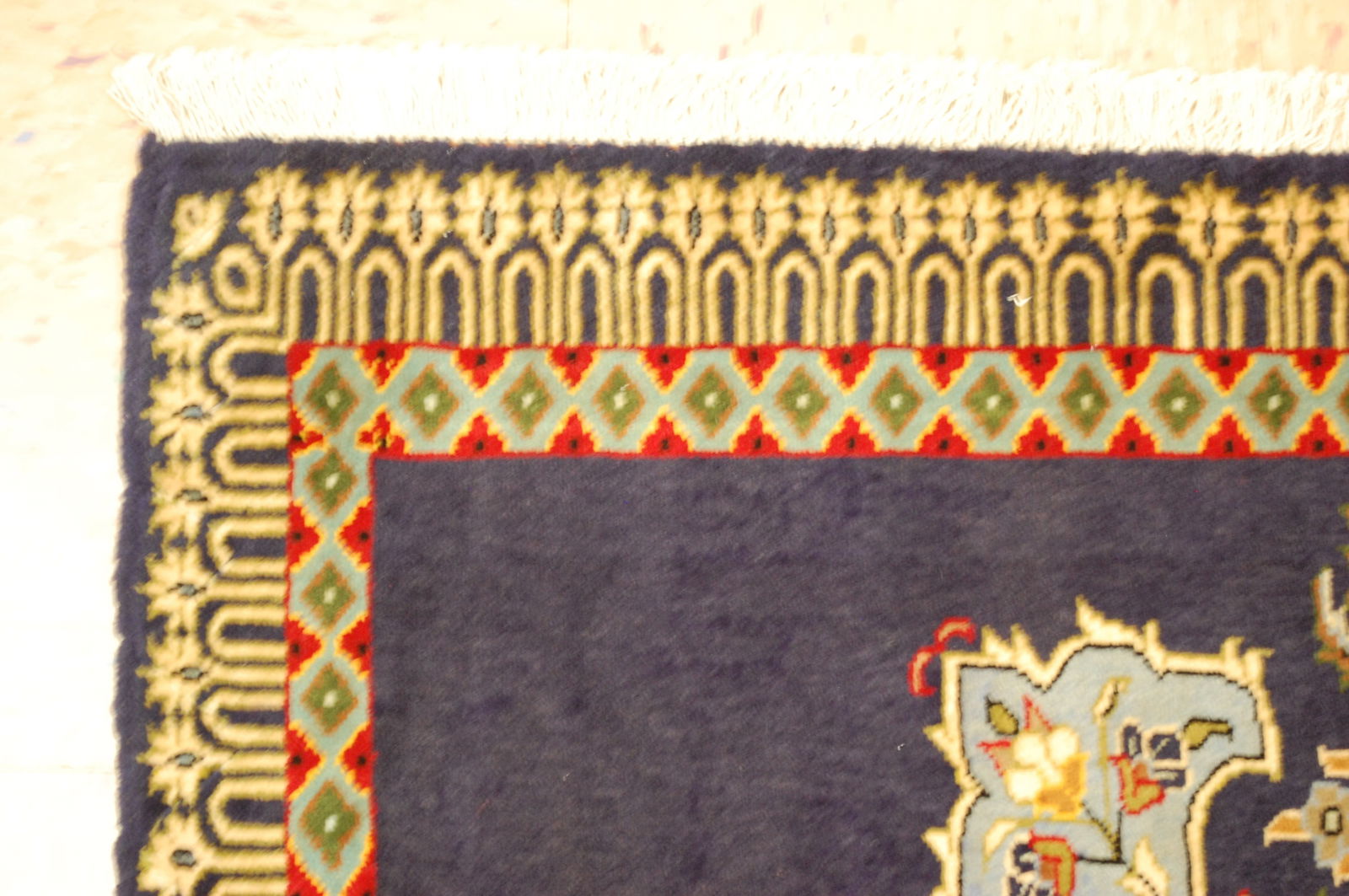 PERSIAN KESHAN RUG 2' 8"x 3'2" - 3