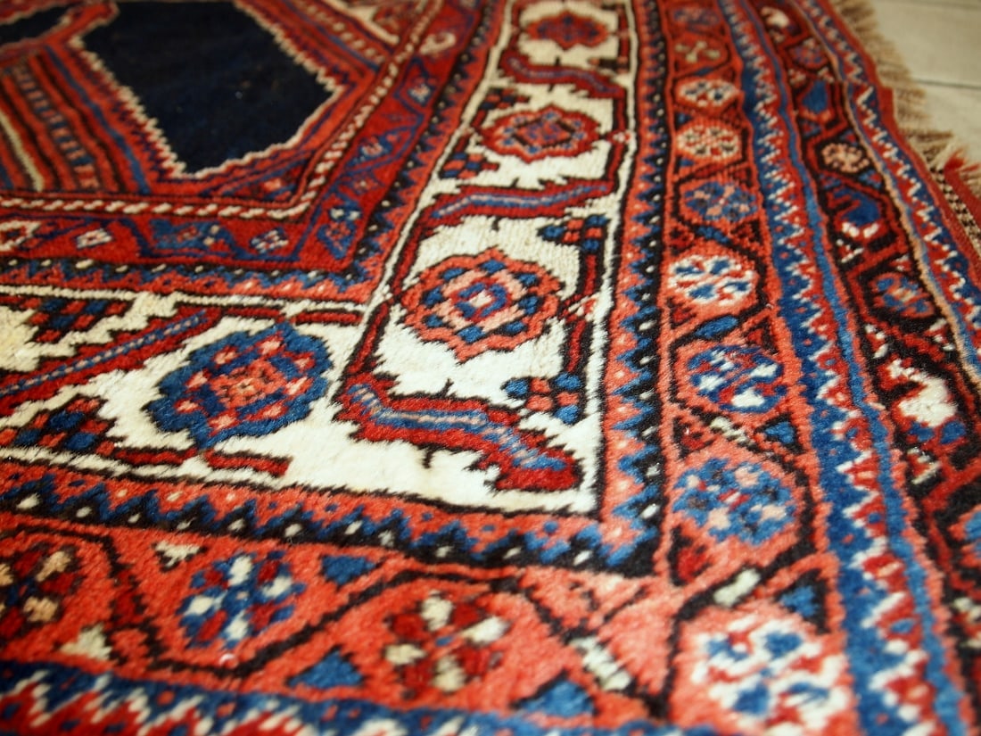 Handmade antique distressed Persian Shiraz rug 4.9' x 11.2' (152cm x 342cm) 1900s - 17