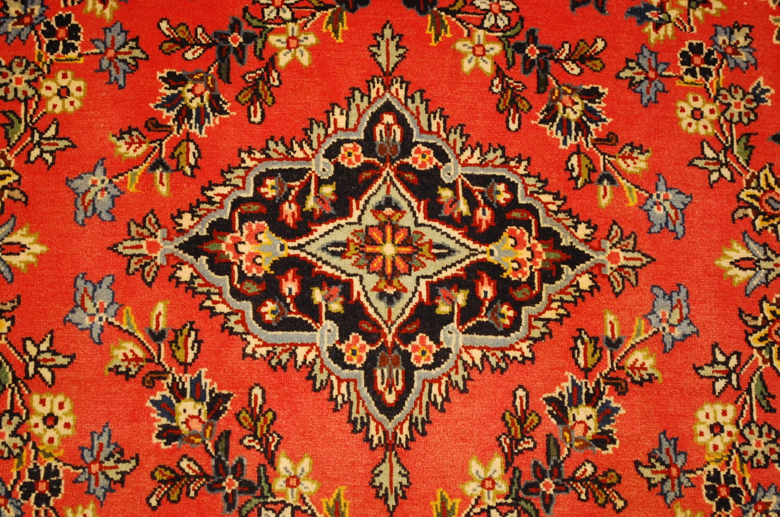 PERSIAN KESHAN RUG 2'7" x 3'3" (1 of 11)