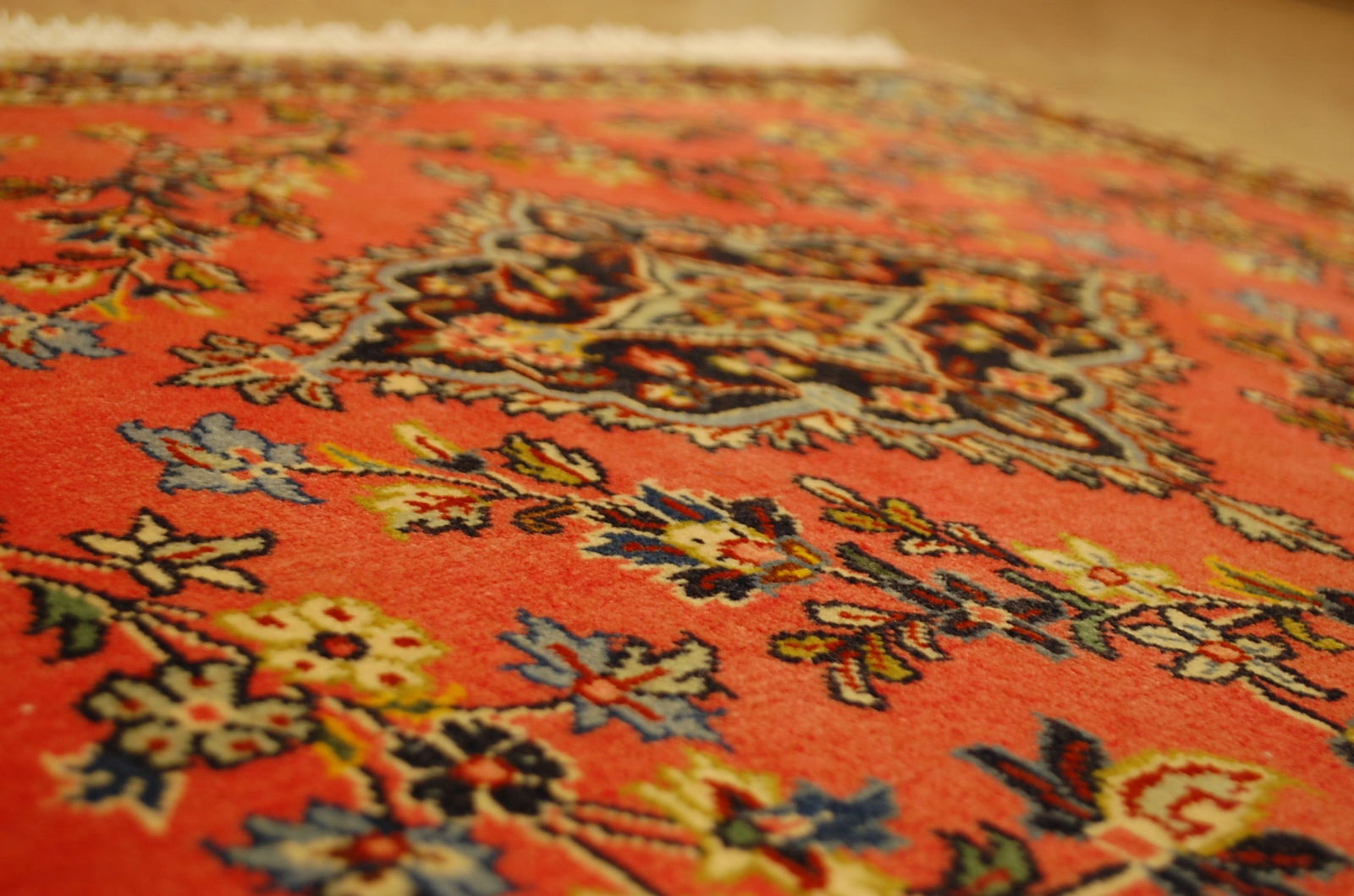PERSIAN KESHAN RUG 2'7" x 3'3" - 9