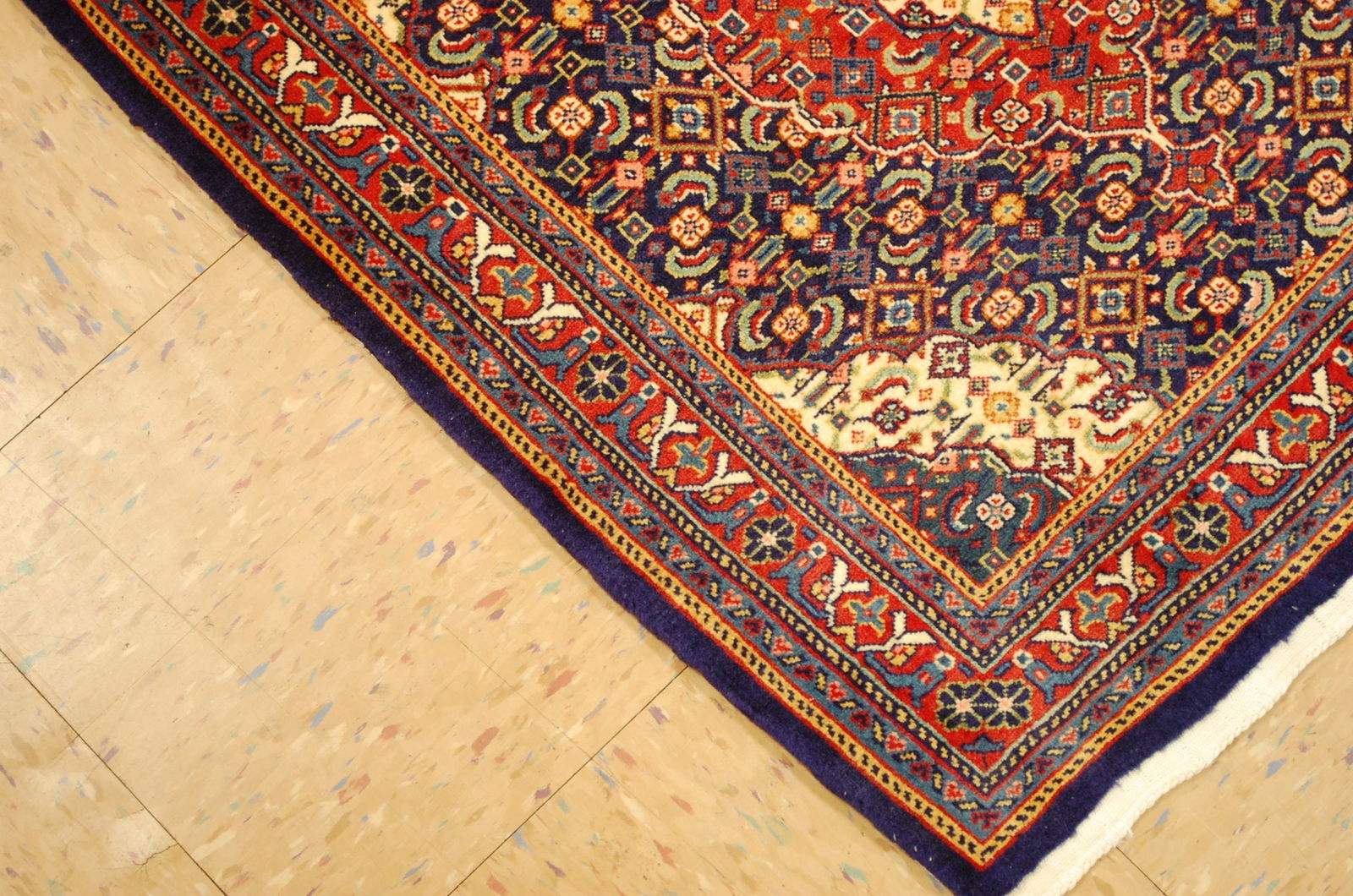 PERSAN SAROUK RUG 2'4" x 2'7" - 7