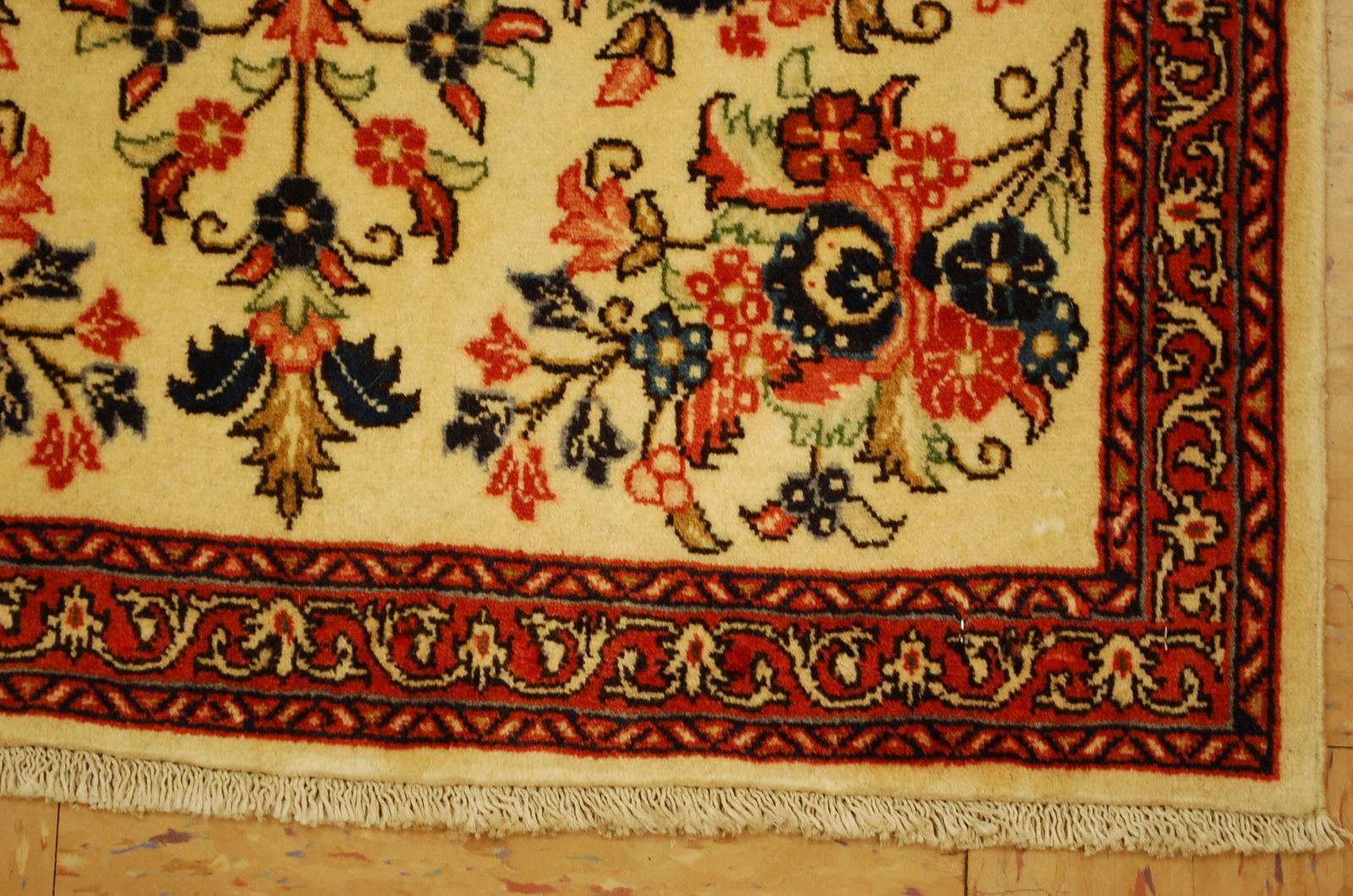 PERSAN SAROUK RUG 2' 3" x 3' 3" - 5
