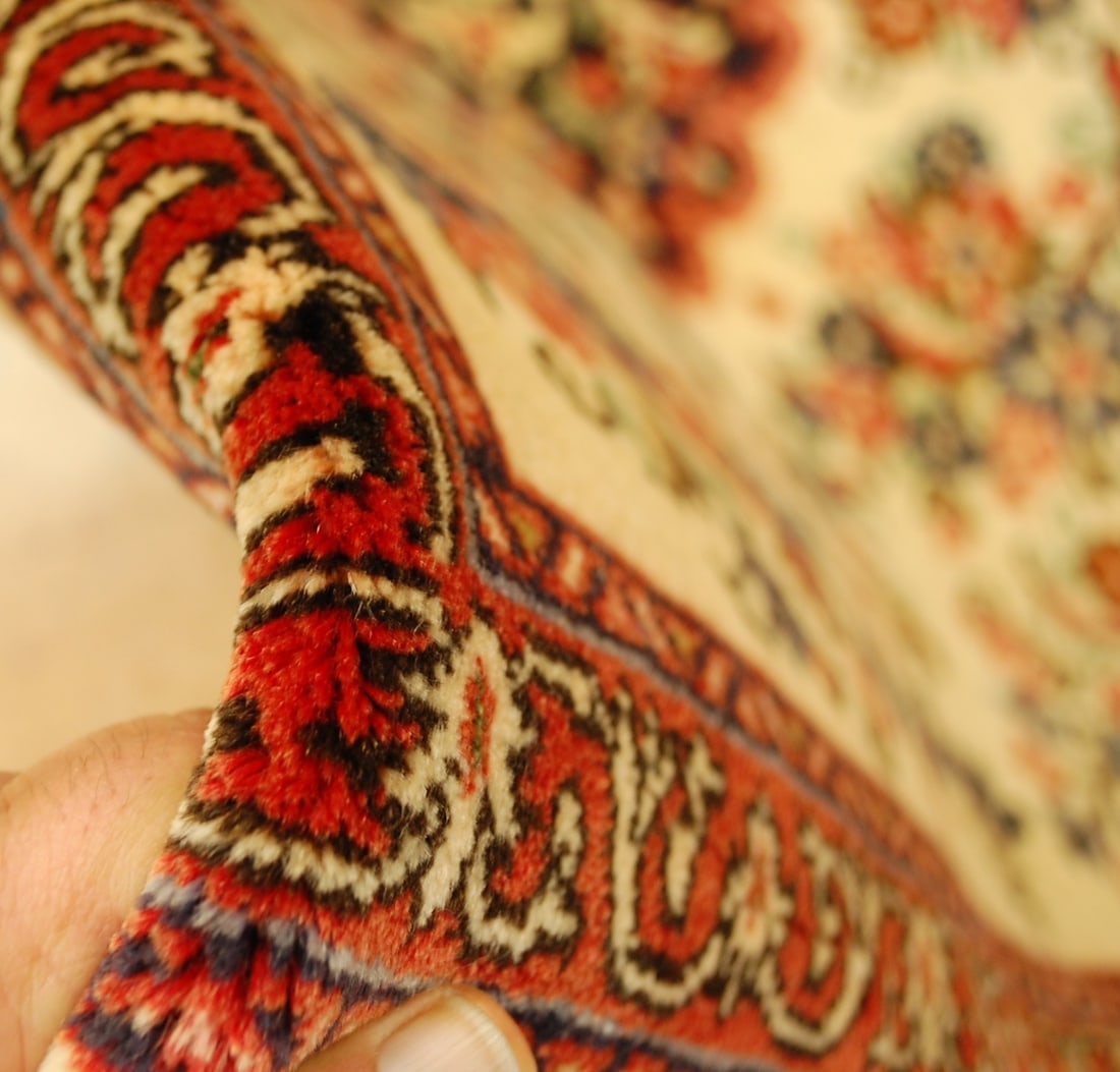 PERSAN SAROUK RUG 2' 3" x 3' 3" - 8