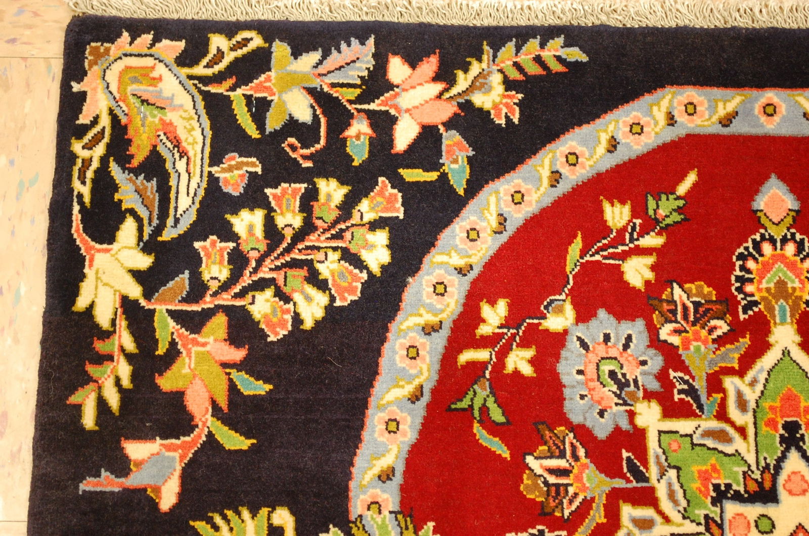 PERSIAN KESHAN RUG 2'5" x 3'1" - 3