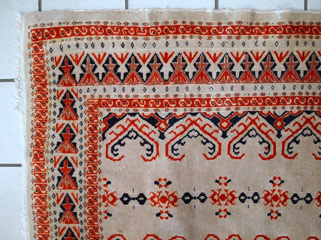 Handmade vintage Uzbek Bukhara rug 4.1' x 5.6' (127cm x 173cm) 1960s - 3