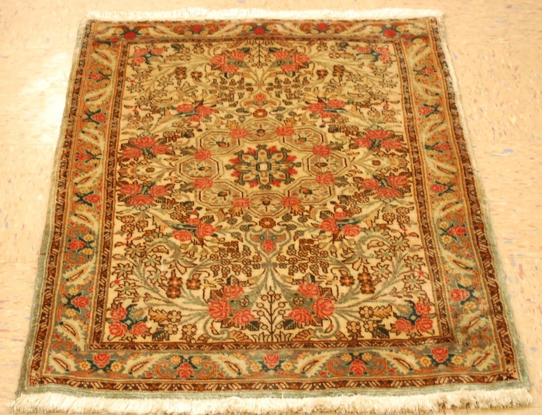 PERSIAN BIJAR RUG 2' 5" x 3' 3": Title:PERSIAN BIJAR RUG 2' 5" x 3' 3" Description:OLD,ANTIQUE HIGHLY DETAILED FINE VILLAGE WOVEN KORK WOOL_HIGH KPSI WOVEN AUTHENTIC HAND KNOTTED PERSIAN BEJAR RUG.........Highly detailed allover desi