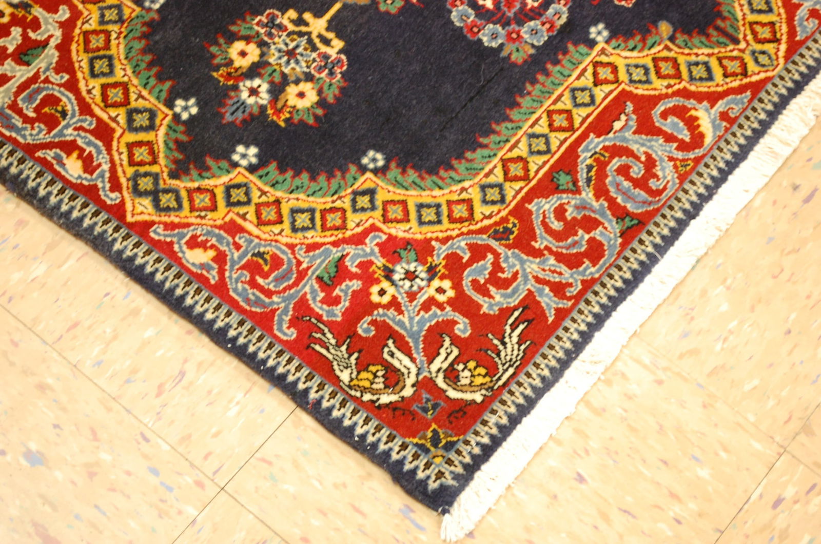 PERSIAN KESHAN RUG 2'3"x3'3" - 7