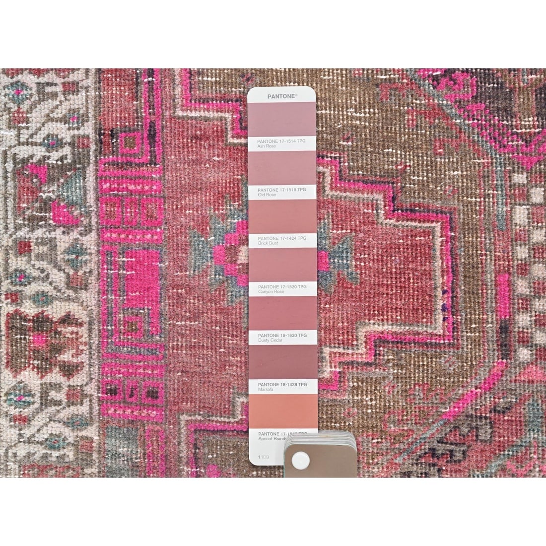 Multicolored Soft Wool Zoroastrian Heris Runner Oriental Rug - 4