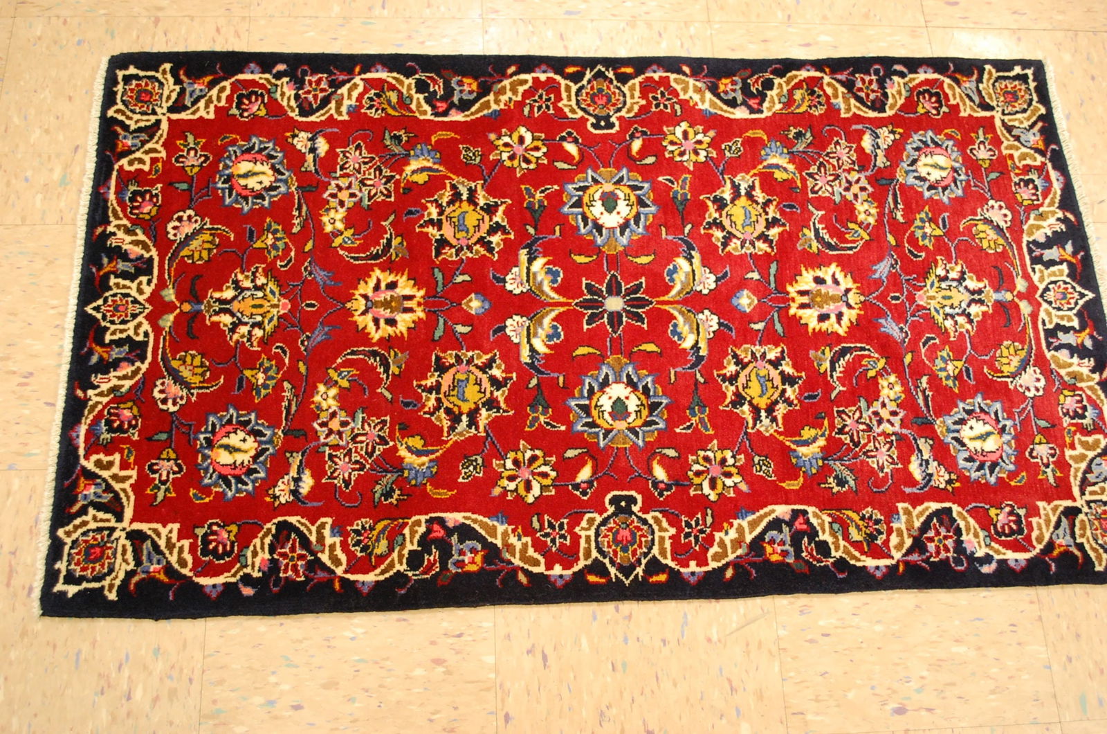 PERSIAN KESHAN RUG 2'5" x 4'1" - 5