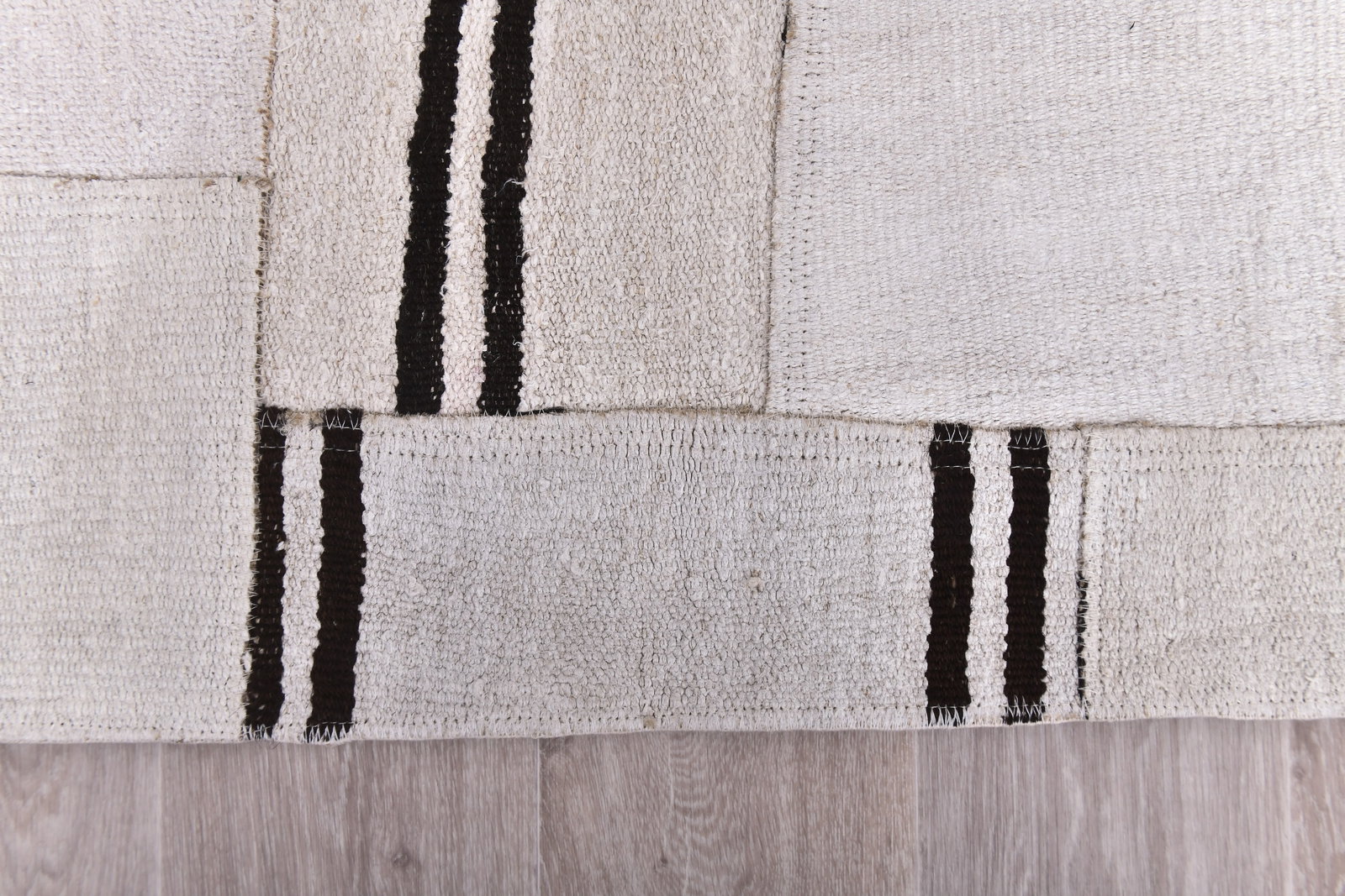 4'9'' x 6'11'' Turkish Hemp Patchwork Rug - 240051 - 9