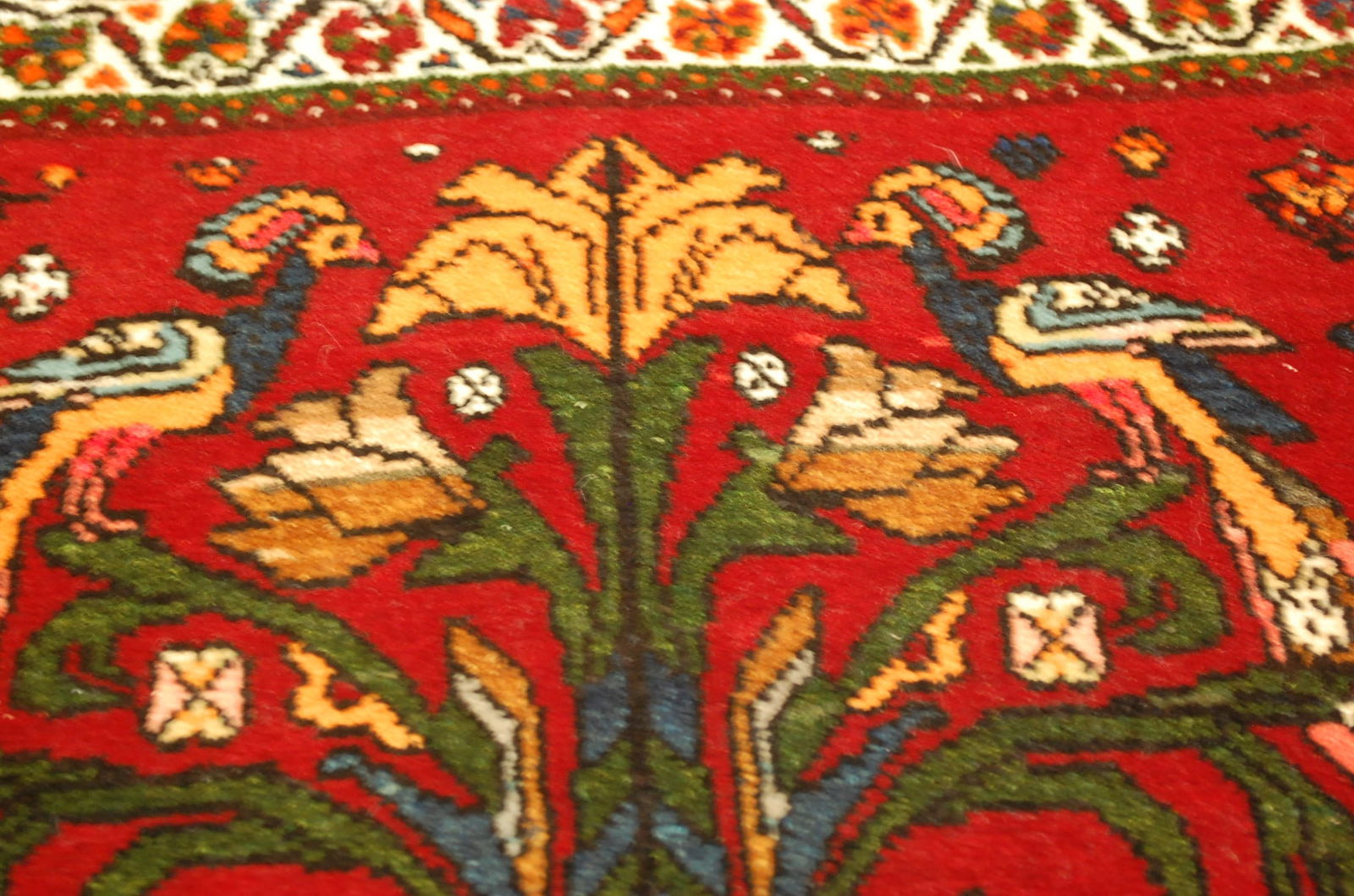 Persian SHIRAZ RUG 2'2" x 2'2" - 4