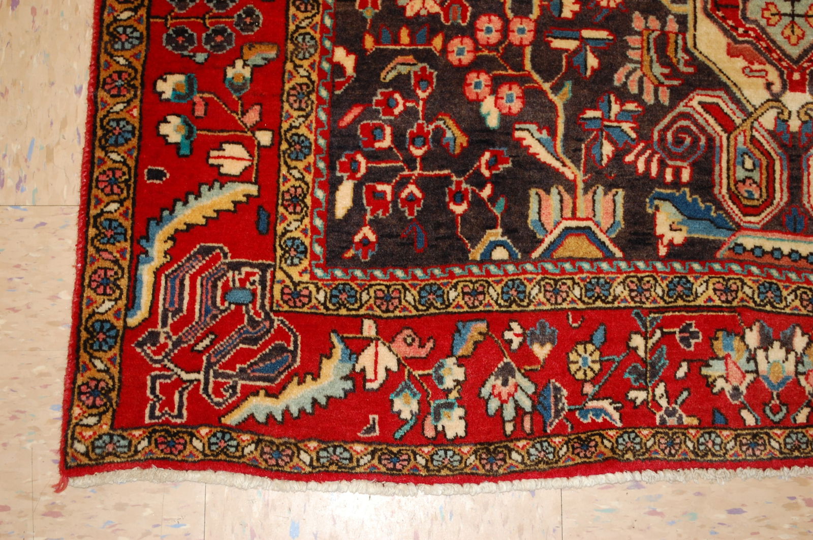 PERSIAN SARUK RUG 4'1" X 6'6" - 6