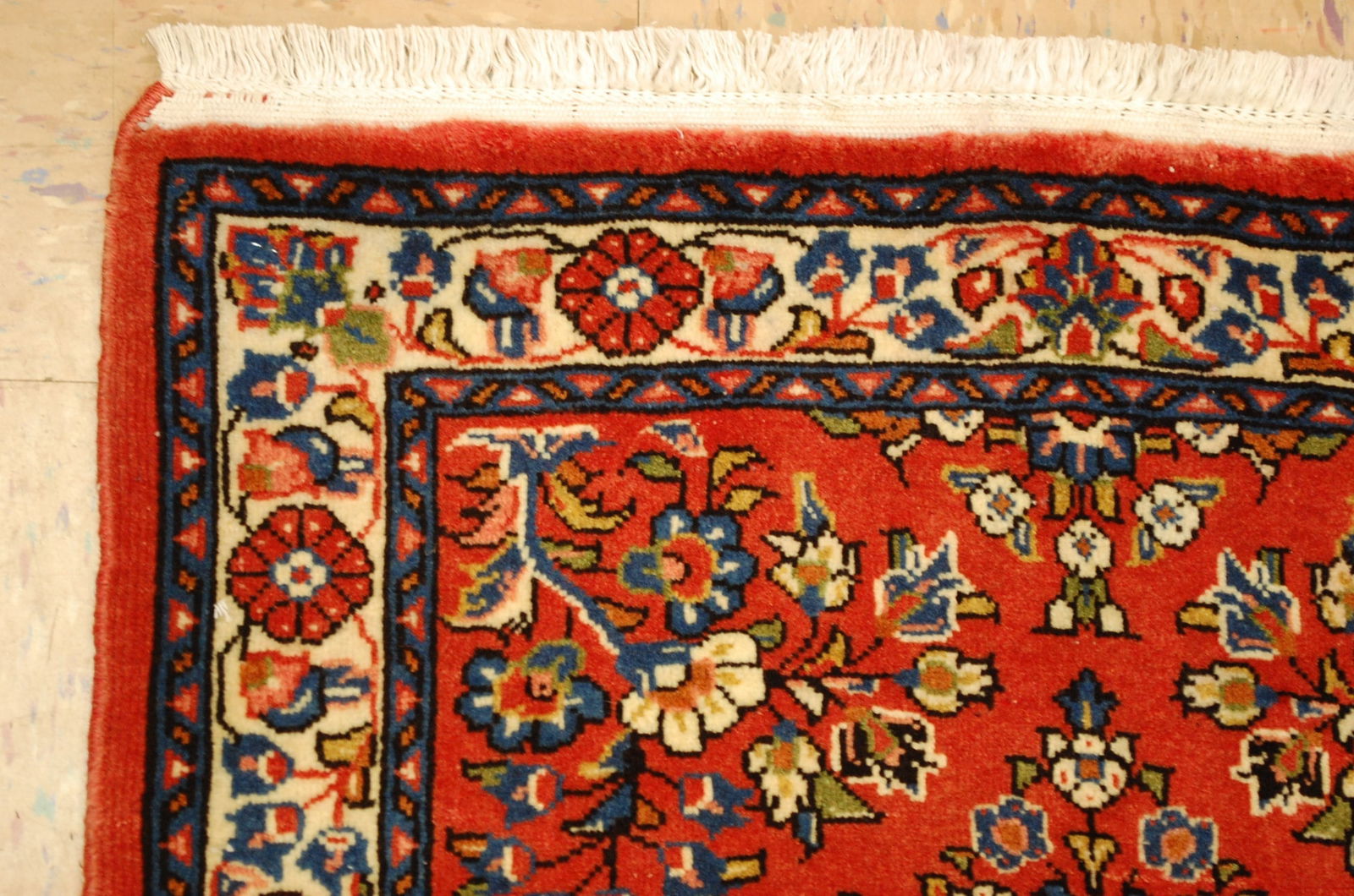 PERSAN SAROUK RUG2' 3" x 4' 2" - 2