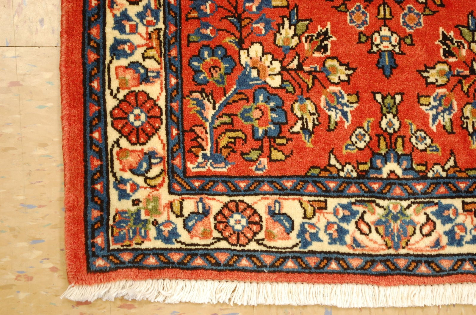 PERSAN SAROUK RUG2' 3" x 4' 2" - 4