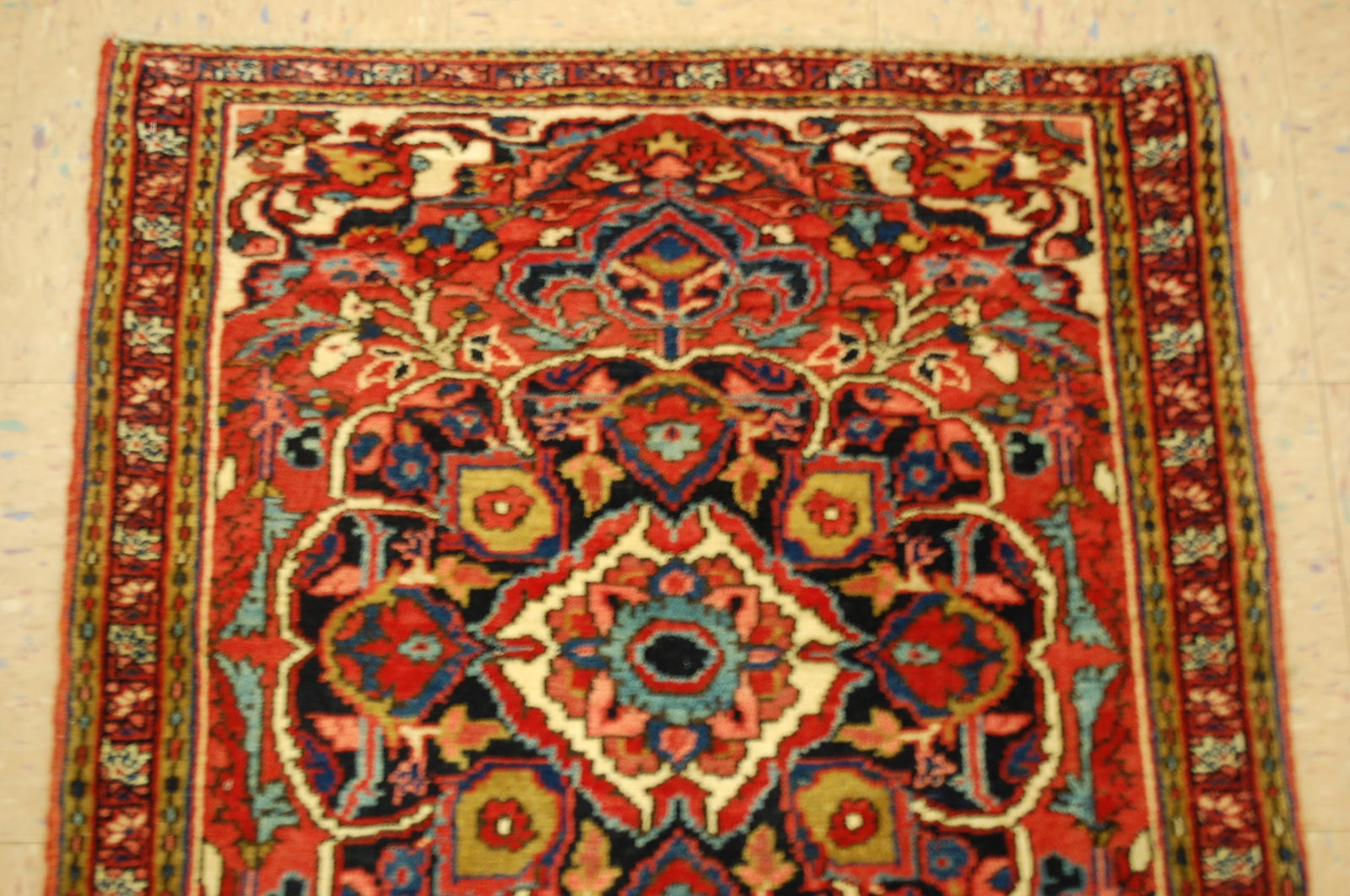 PERSIAN HERIZ RUG 2'8" x 2'11" - 2