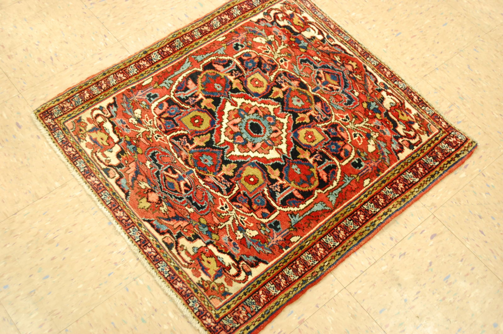 PERSIAN HERIZ RUG 2'8" x 2'11" - 9