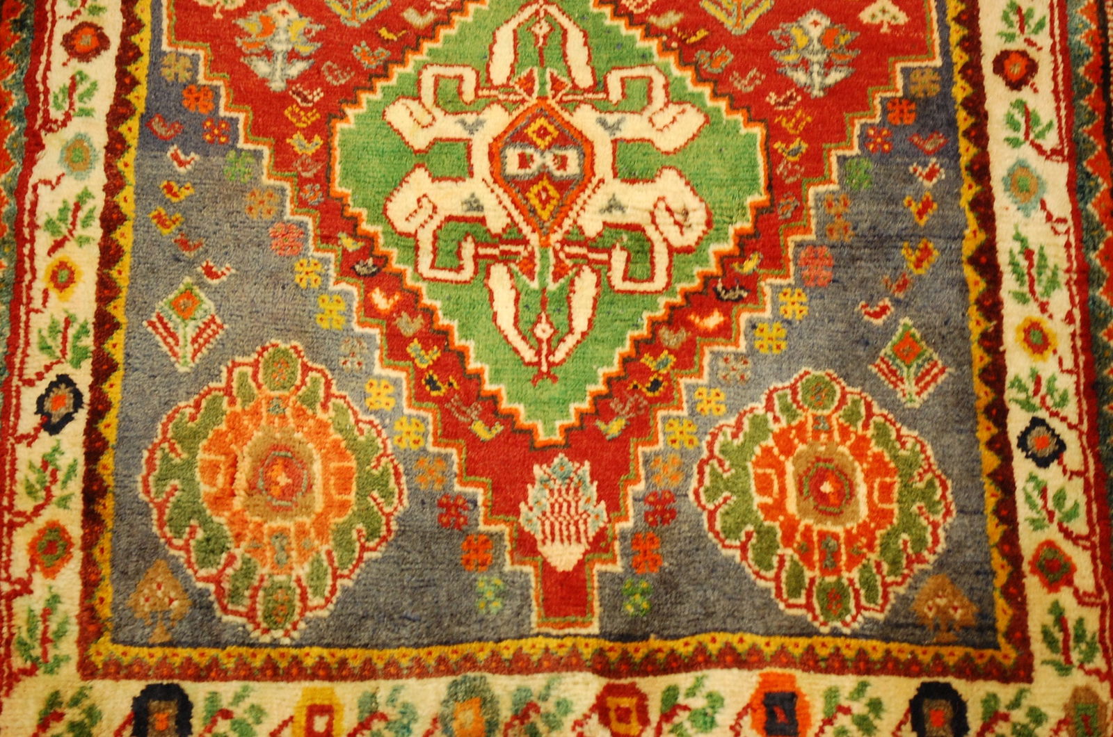 PERSIAN SHERAZ RUG 2'4" X 4'7" (1 of 11)