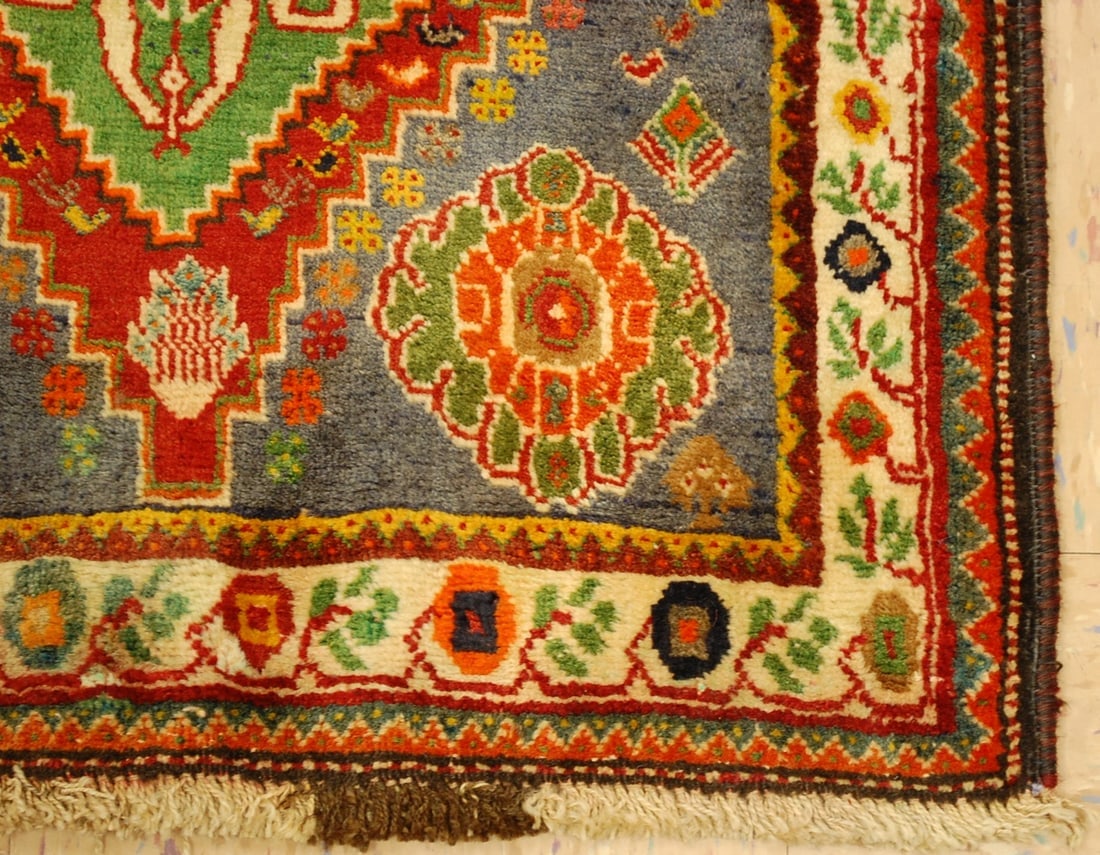PERSIAN SHERAZ RUG 2'4" X 4'7" - 3