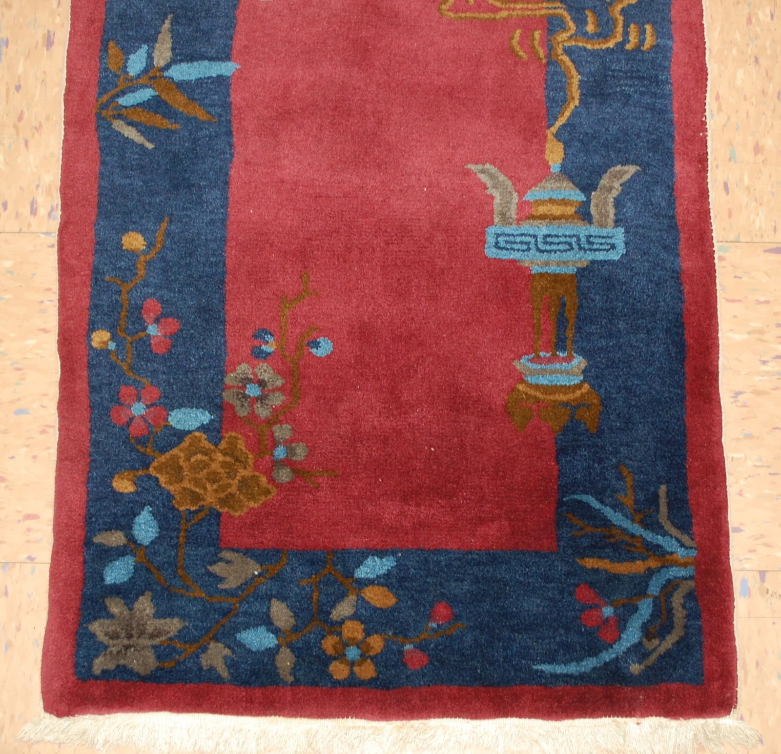 CHINESE WALTER NICHOLS RUG 2' x 2'11" - 3