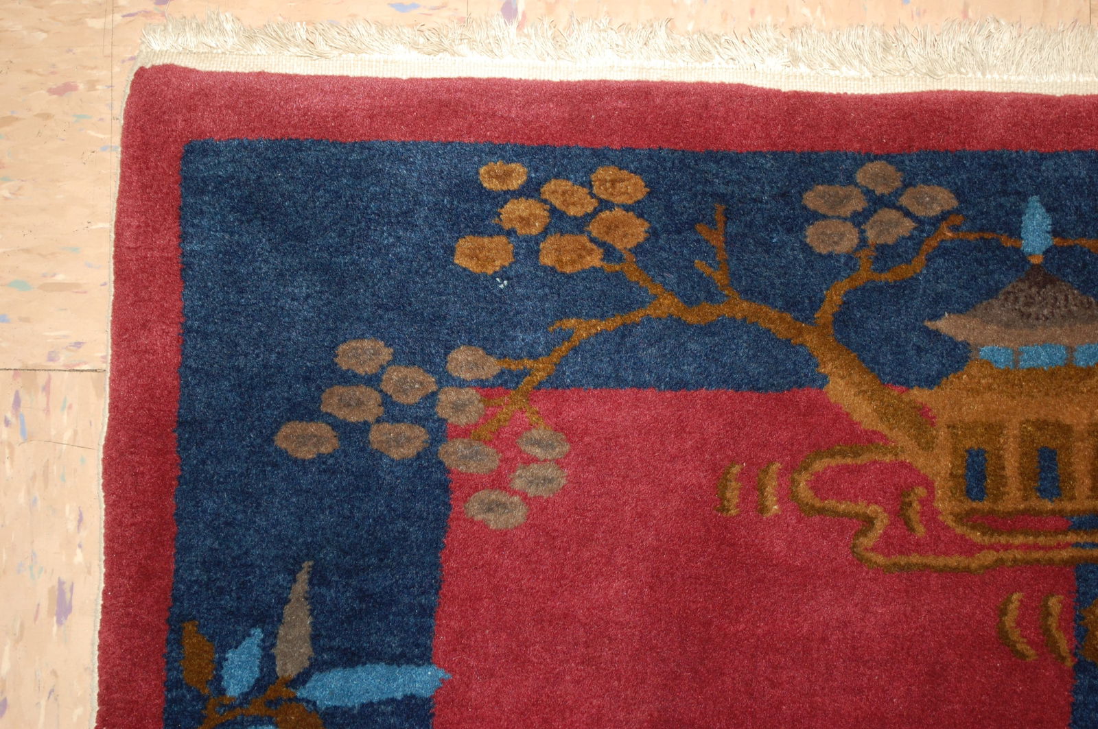 CHINESE WALTER NICHOLS RUG 2' x 2'11" - 4
