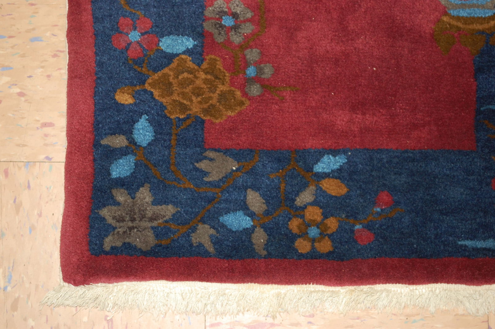 CHINESE WALTER NICHOLS RUG 2' x 2'11" - 6