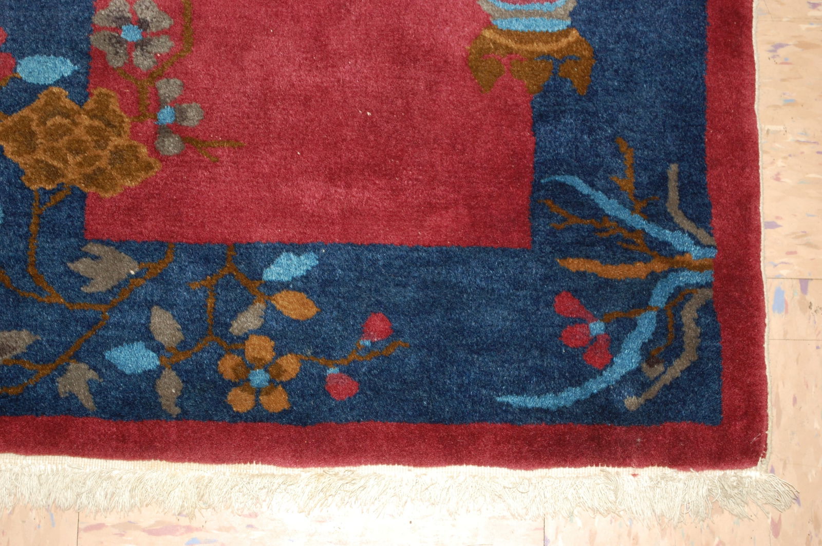 CHINESE WALTER NICHOLS RUG 2' x 2'11" - 7
