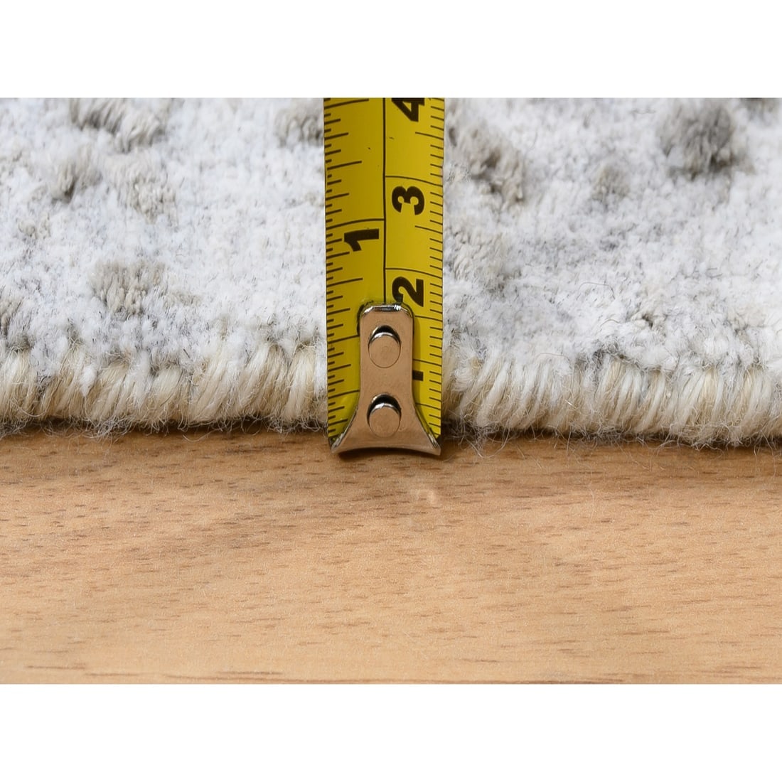 Broken Persian Design Wool and Pure Silk Hand Knotted Ivory Rug - 7