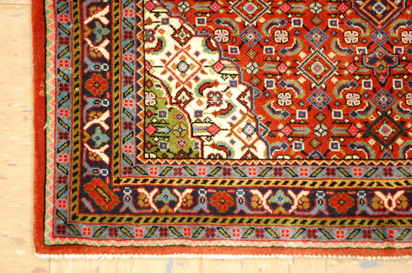 PERSIAN SAROUK RUG 2' 7" x 2'9" - 5