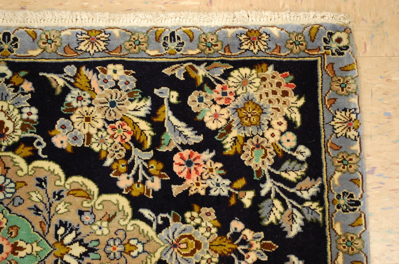 PERSIAN KESHAN RUG 2'2" x 3'4" - 4