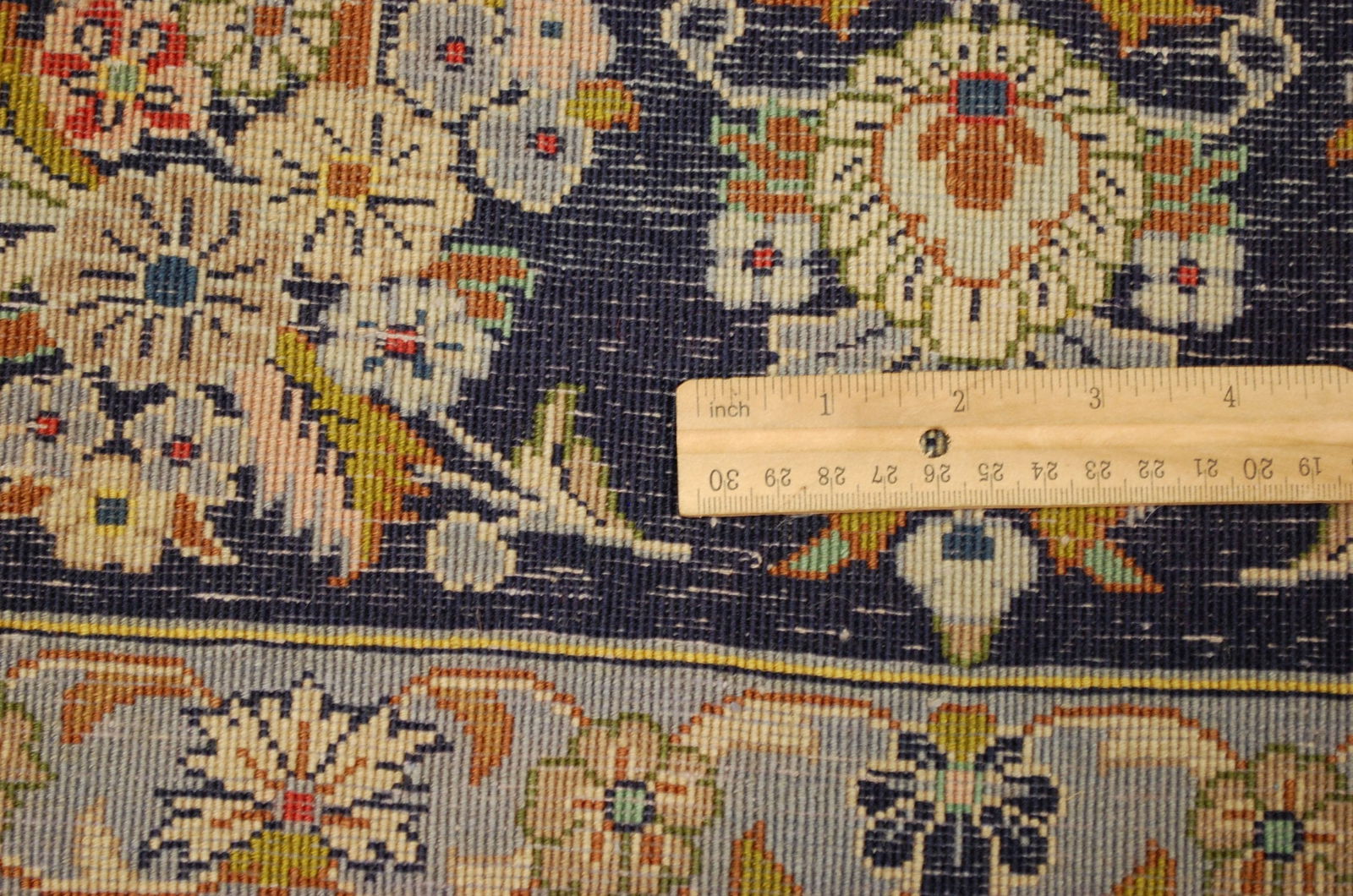 PERSIAN KESHAN RUG 2'2" x 3'4" - 9
