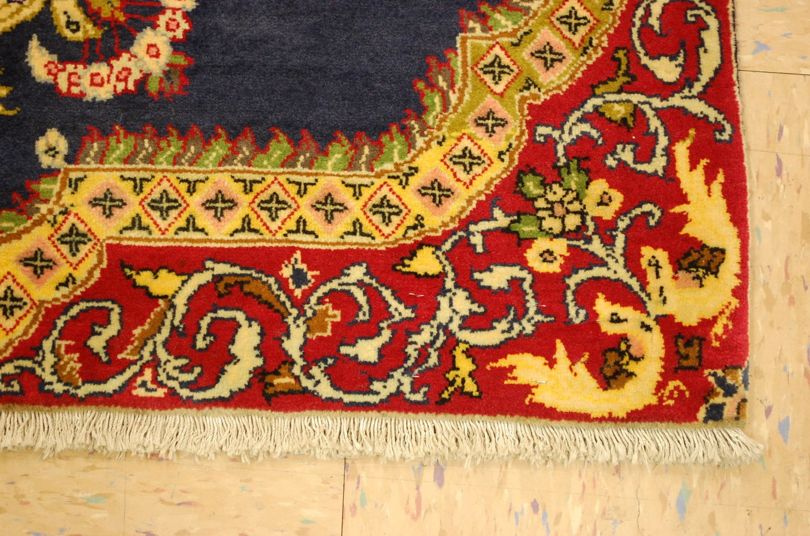 PERSIAN KESHAN RUG 2'5" x 3'1" - 6