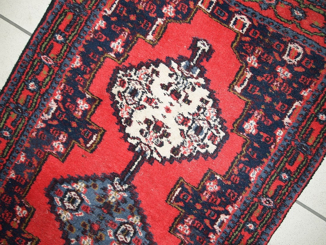 Handmade vintage Persian Hamadan rug 2.2' x 4.5' (69cm x 136cm) 1970s - 3