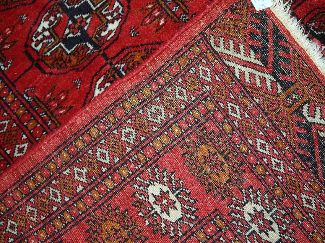 Handmade vintage Pakistani Tekke rug 4.1' x 5.9' (127cm x 180cm) 1960s - 10