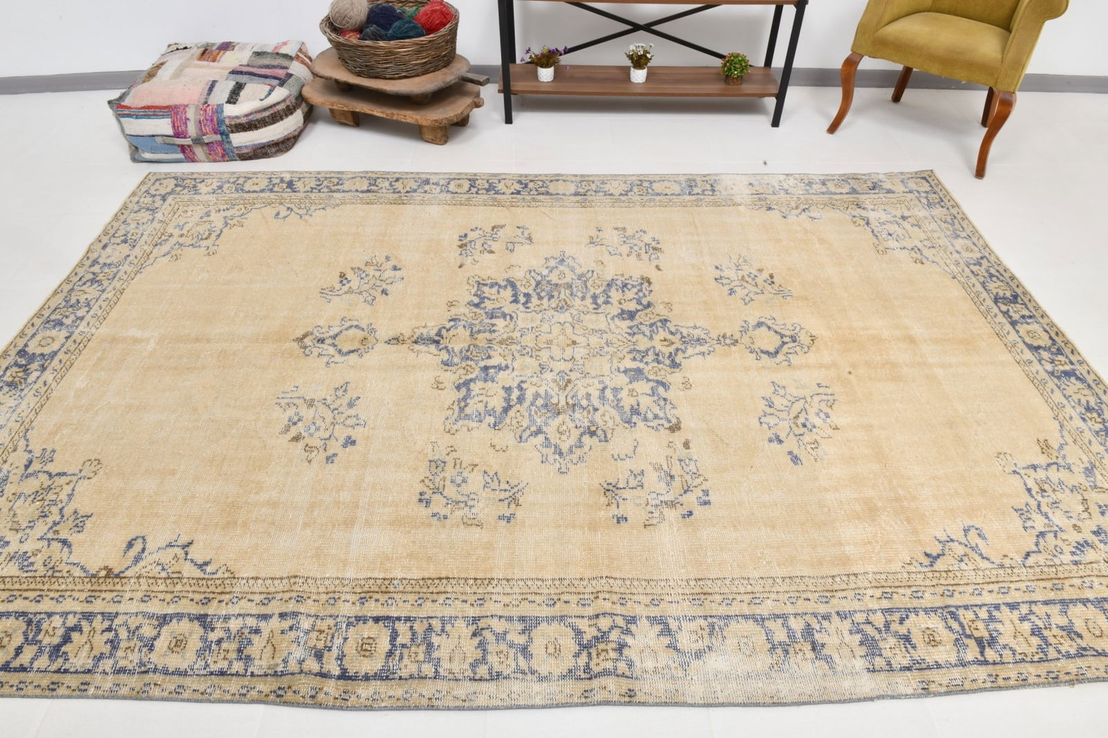 6'10'' x 9'11'' Handmade Vintage Wool Rug - 22110 - 3