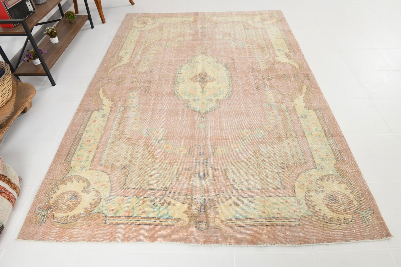 6'6'' x 9'6'' Turkish Vintage Runner Rug - 17906 - 5