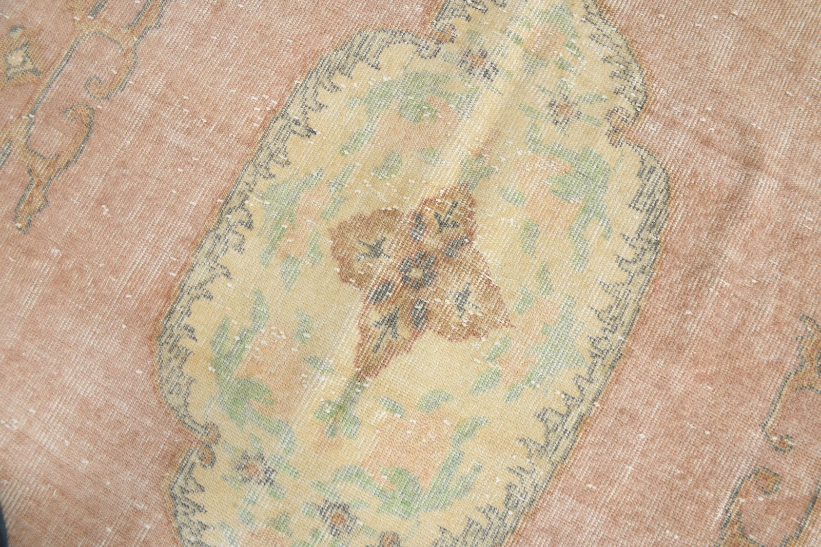 6'6'' x 9'6'' Turkish Vintage Runner Rug - 17906 - 6