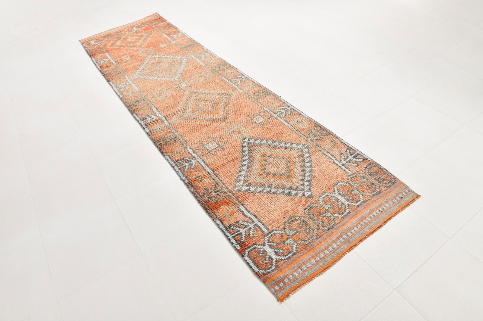 3'1'' x 11'1'' Handmade Vintage Wool Rug - 22294 - 19