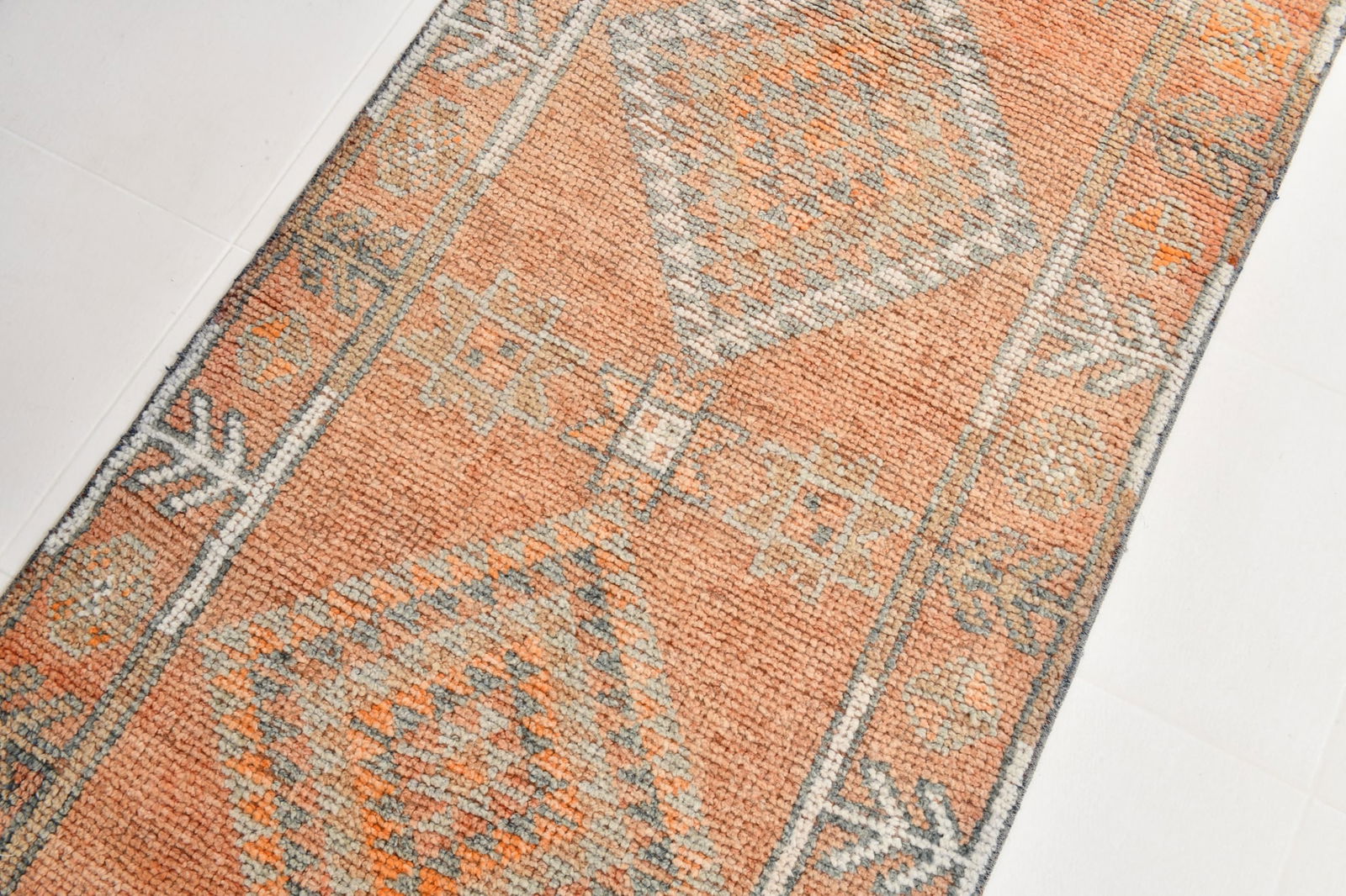 3'1'' x 11'1'' Handmade Vintage Wool Rug - 22294 - 6