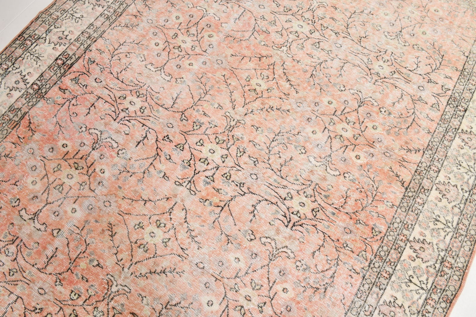 6'11'' x 9'10'' Handmade Vintage Wool Rug - 22230 - 5