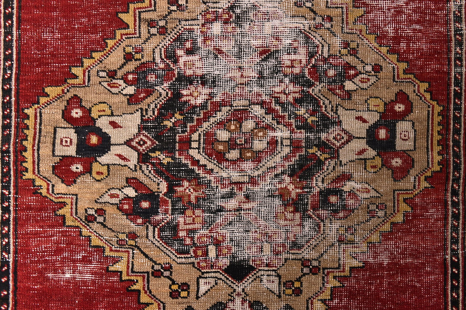 4'0'' x 8'1'' Handmade Vintage Wool Rug - 1895 - 5